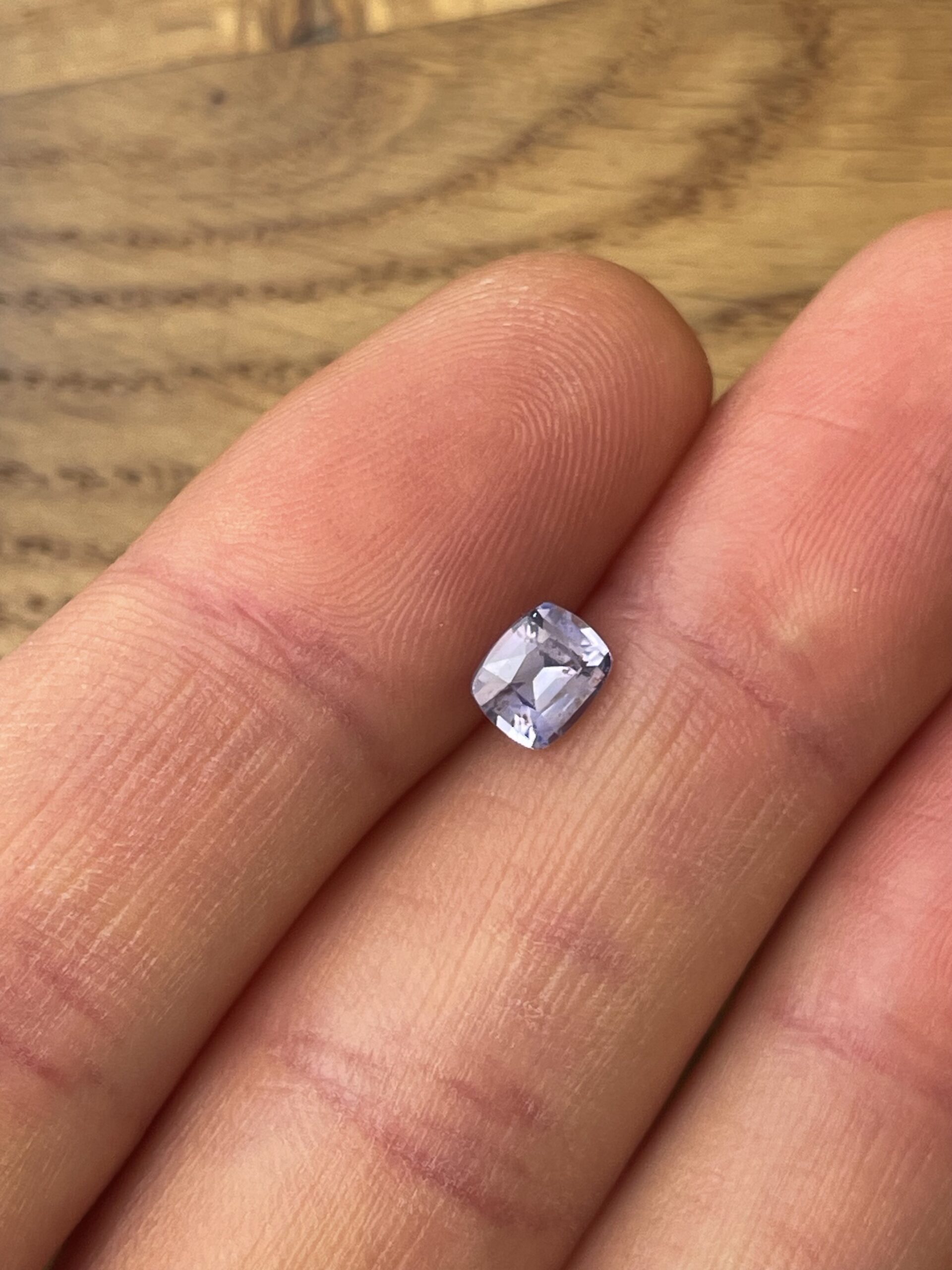 Mleczno fioletowy szafir I2 - obrazek 2